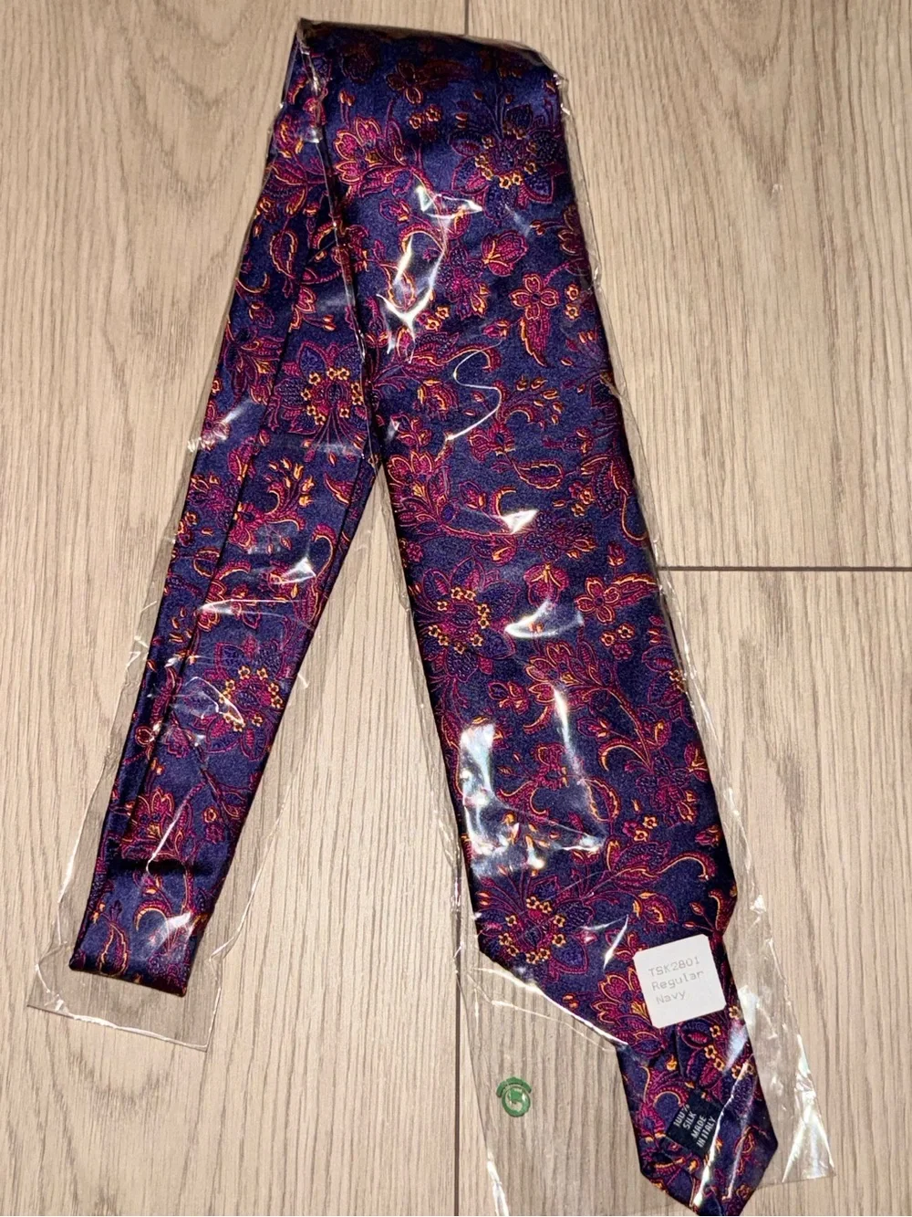 Paul Fredrick Mens Regular Navy paisley Handmade 100% Italian silk ties NWOT